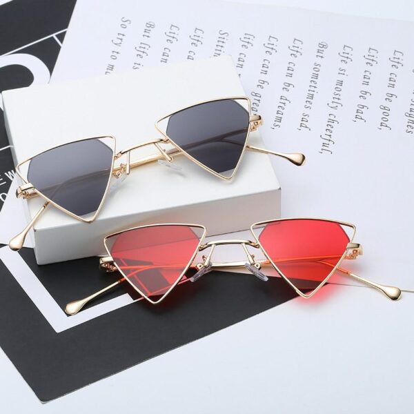 Óculos de Sol Simples e Elegantes com Formato Triângulo e Detalhes Vazados em Metal
